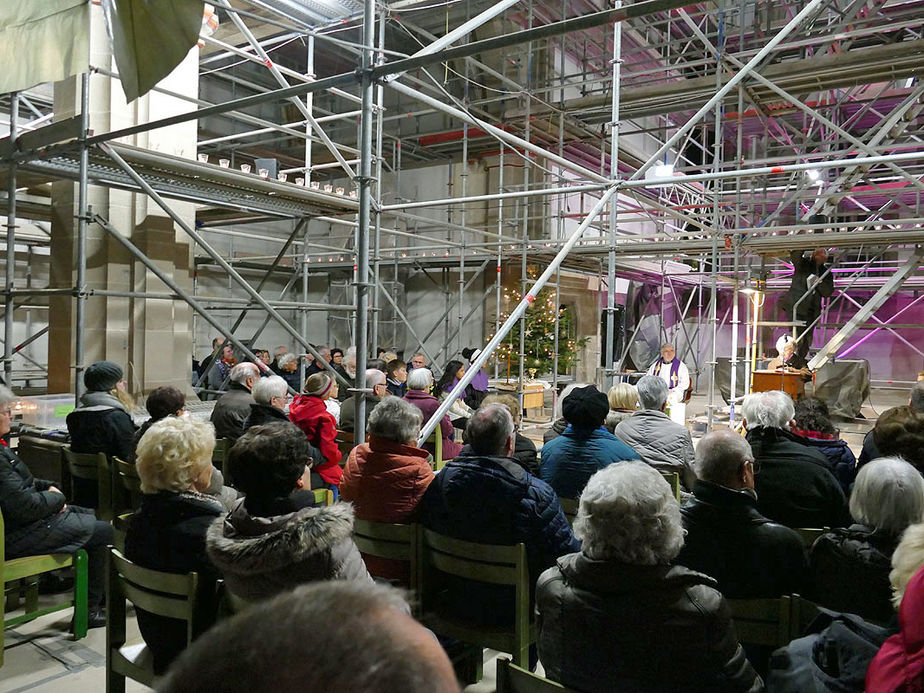 Heilige Messe auf der Baustelle zum 4. Advent (Foto: Karl-Franz Thiede)